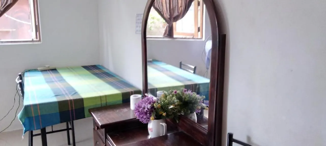 House Of Esanya Bed & Breakfast Negombo 3*,