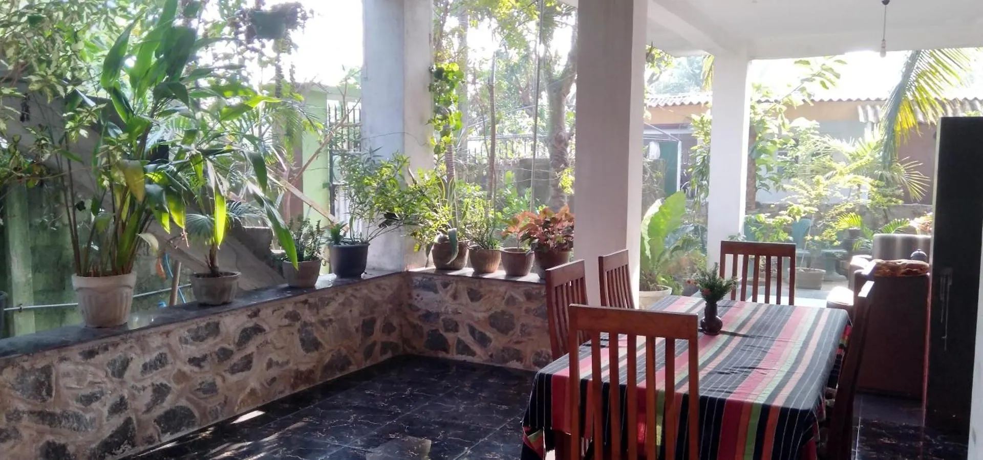 House Of Esanya Bed & Breakfast Negombo 3*,